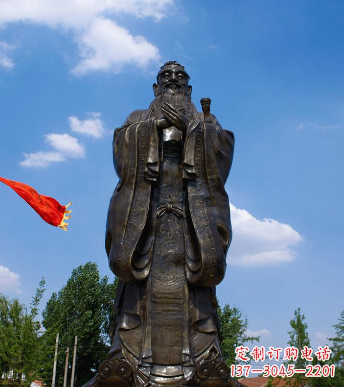 福建校园里的孔子雕像