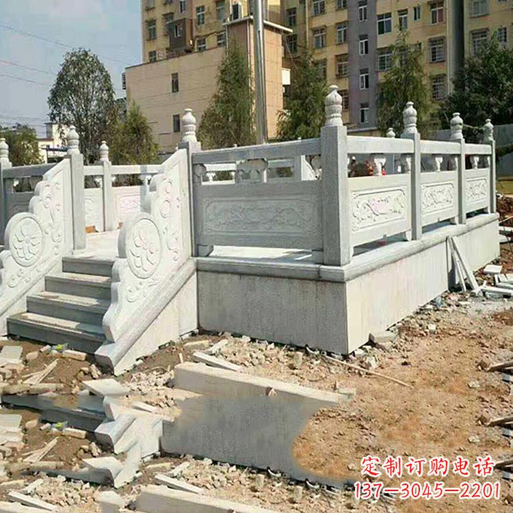 福建校园青石升旗台