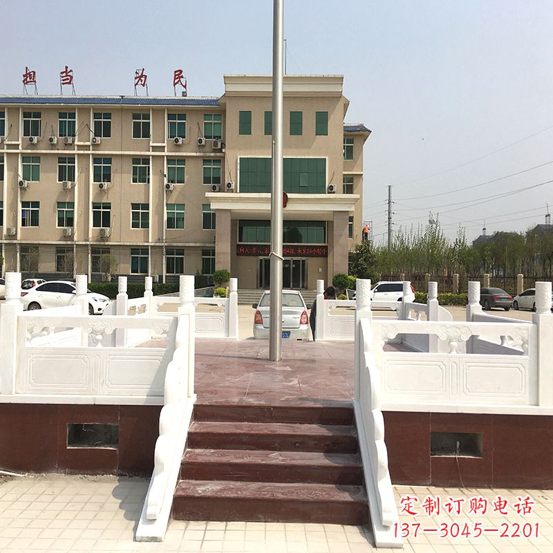 福建学校广场石雕升旗台