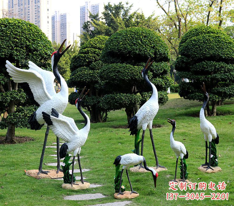 福建幼儿园卡通丹顶鹤雕塑