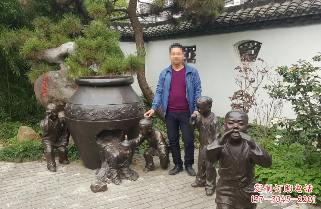 福建园林司马光砸缸铜雕