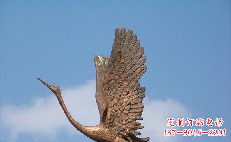 福建展翅高飞的仙鹤动物铜雕