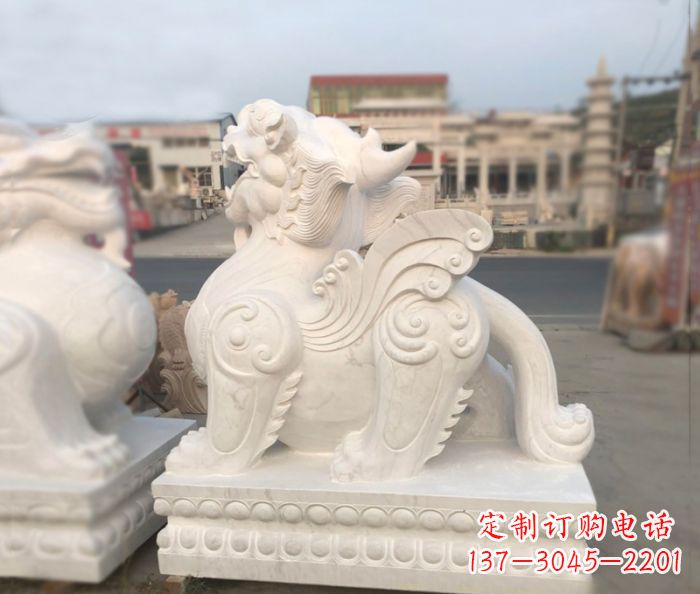 福建招财进宝立式貔貅门口石雕 (2)