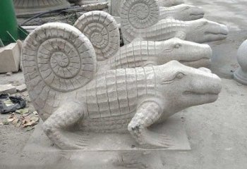 福建园林水池水景鳄鱼砂岩喷水雕塑