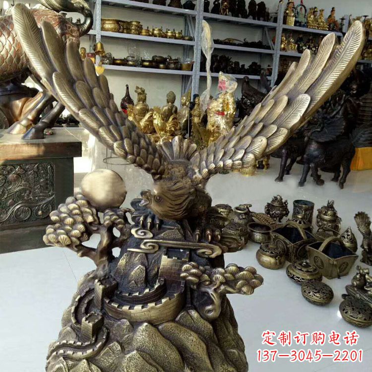 福建铸铜老鹰雕塑