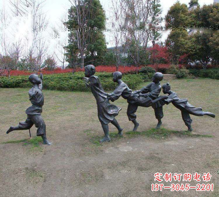 福建铸铜老鹰捉小鸡儿童雕塑