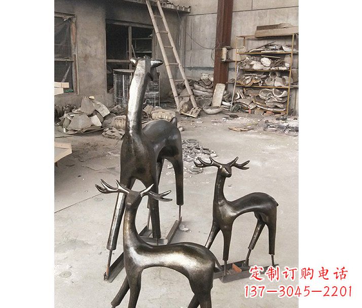 福建铸铜梅花鹿动物铜雕摆件