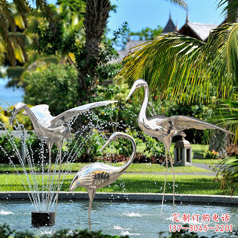 福建仙鹤雕塑-公园池塘不锈钢喷泉中的仙鹤雕塑